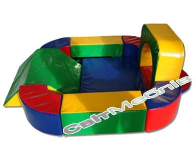 Манеж дитячий з гіркою